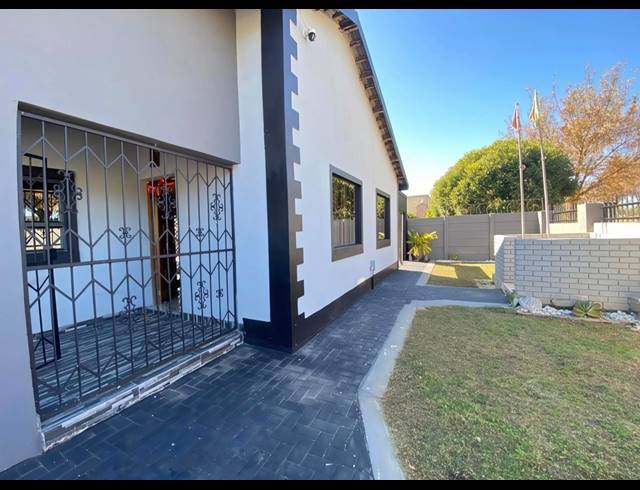 3 BEDROOM HOUSE FOR SALE IN FERNWOOD